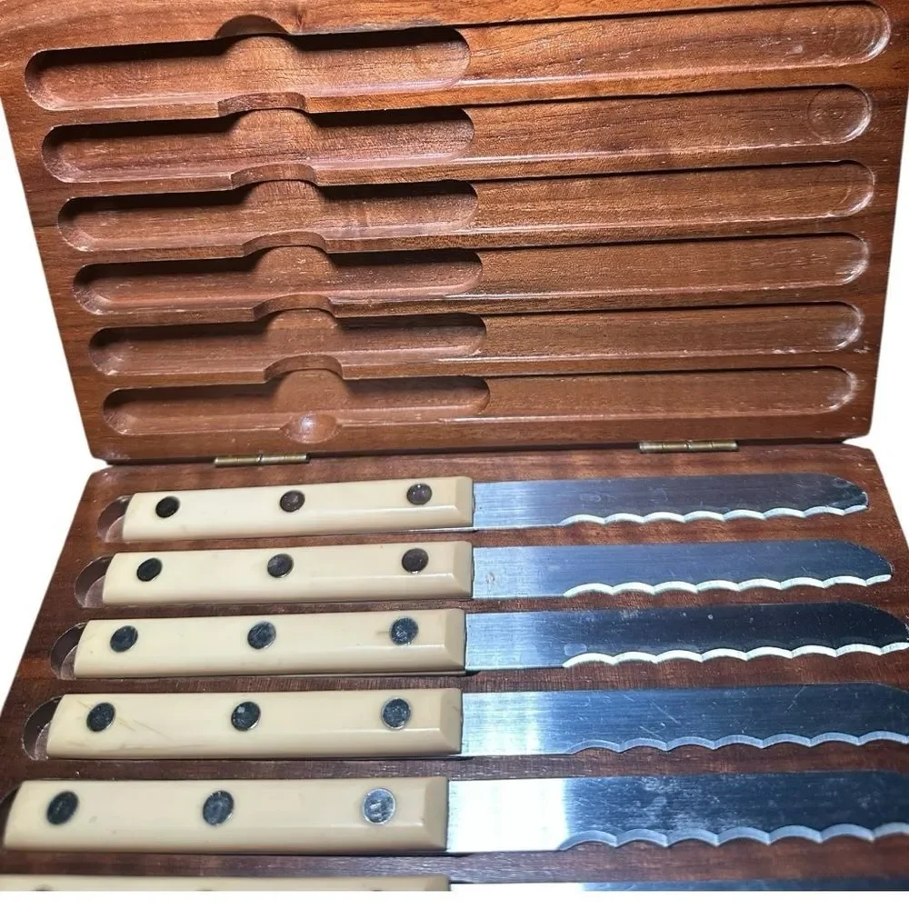 Simmons VTG. steak knives with ivory-colored Bakelite handles & stainless steel